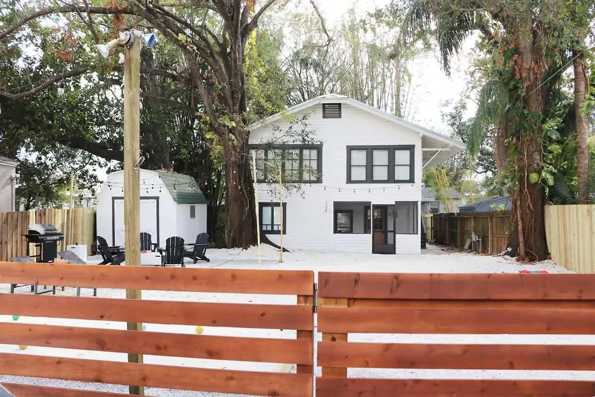 Outdoor Hangout With Bbq, Firepit, Bocce Ball And More Tampa USA