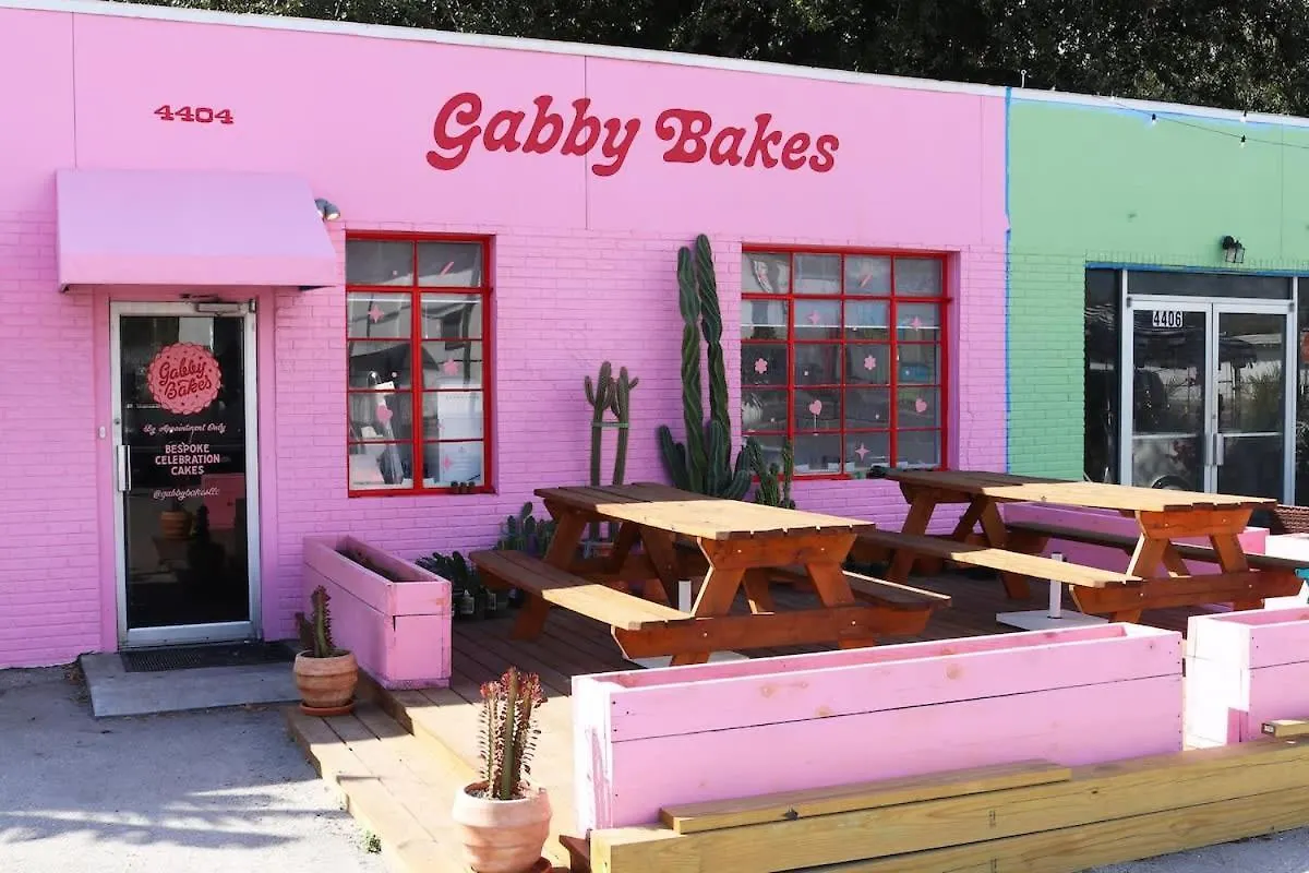 Outdoor Hangout With Bbq, Firepit, Bocce Ball And More Tampa
