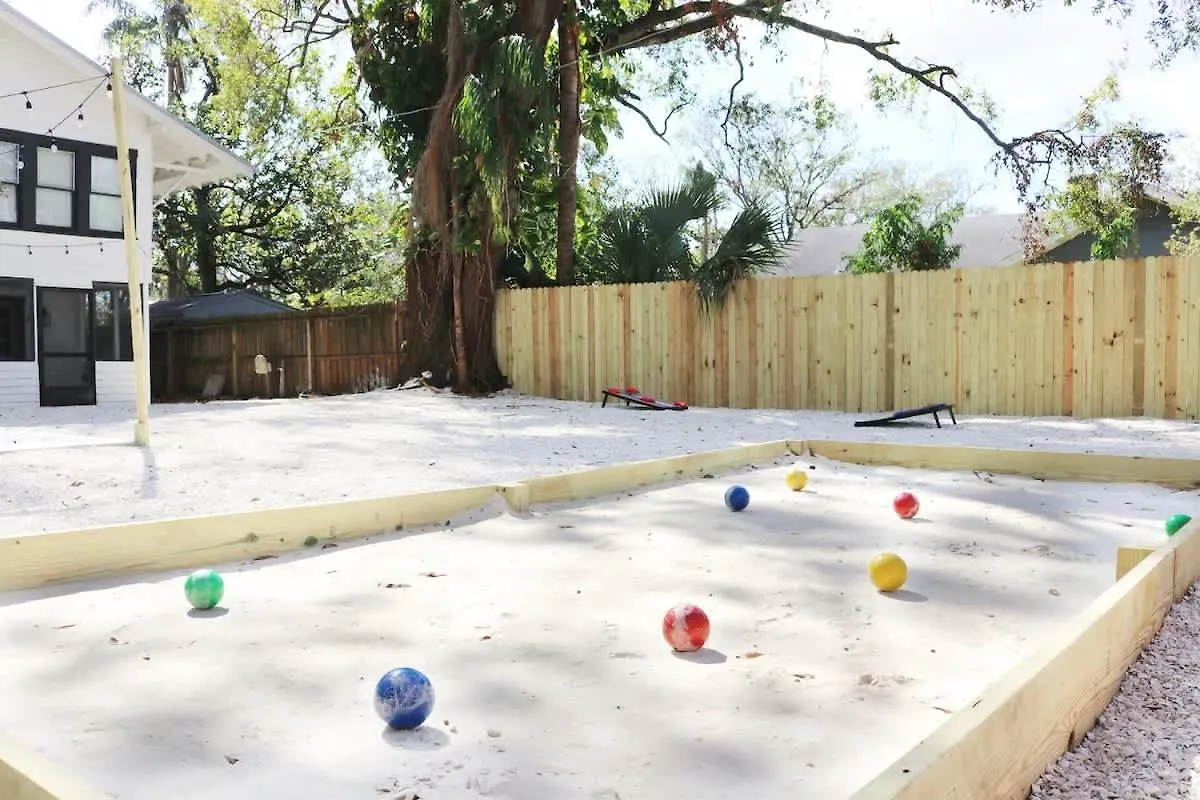 Outdoor Hangout With Bbq, Firepit, Bocce Ball And More Tampa USA